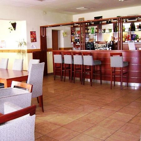 Karoly Robert Diakhotel Gyöngyös Екстериор снимка