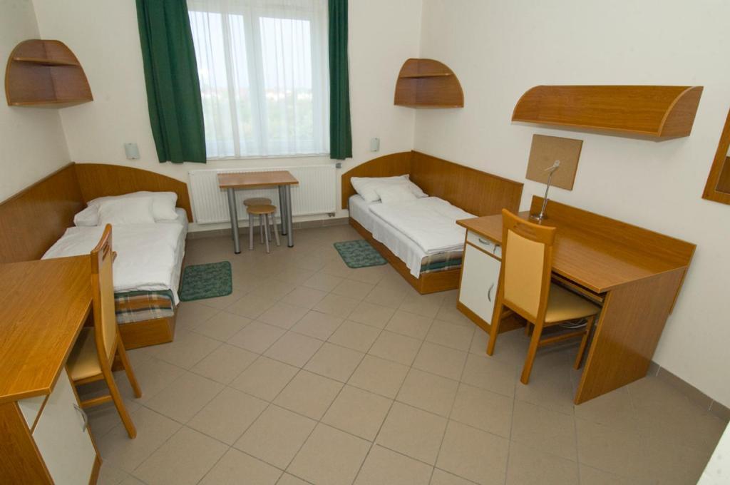 Karoly Robert Diakhotel Gyöngyös Стая снимка