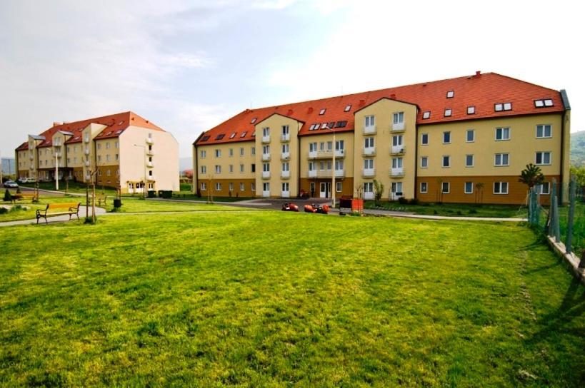 Karoly Robert Diakhotel Gyöngyös Екстериор снимка