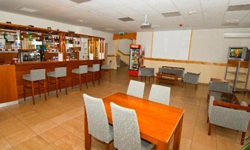 Karoly Robert Diakhotel Gyöngyös Екстериор снимка